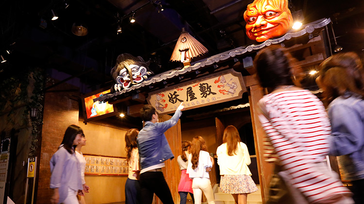 ジョイポリスのお化け屋敷は怖い？3つのお化け屋敷の魅力や楽しみ方を解説