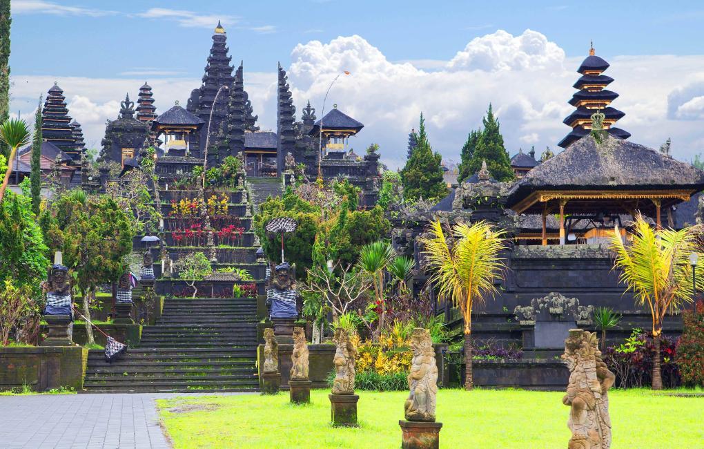 【2025】インドネシアの人気観光地10選！バリ島以外のスポットも紹介