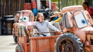 s1689 カーズランド 限定 海外 ディズニー カリフォルニア ミニカー