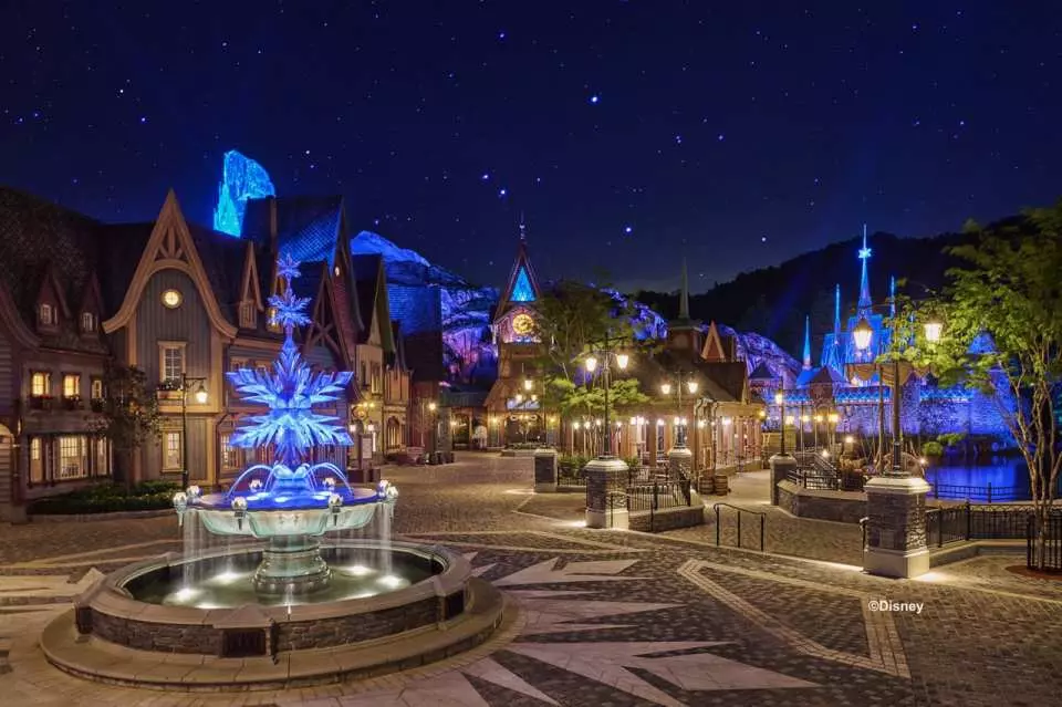 香港ディズニー FROZEN アナ雪 エルサ アナ アレンデール 2025】香港ディズニーランドの『アナと雪の女王』エリアを完全