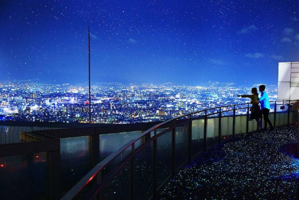 梅田スカイビル 空中庭園展望台の料金は？無料エリア・行き方