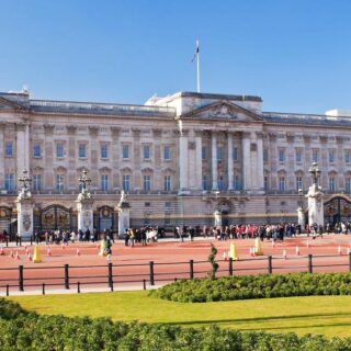 Amazon.co.jp: BUCKINGHAM PALACE〈バッキンガム宮殿ガイド