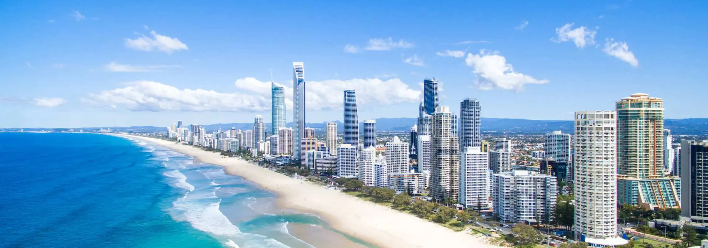 ゴールドコーストのビーチおすすめ10選！海水浴の時期まで解説
