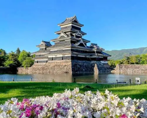 松本城観光をガイド！周辺スポットやグルメ・ライトアップ情報も紹介