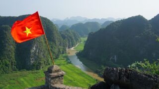 【2025】ニンビン観光地おすすめ8選|個人とツアーの比較・モデルコースまで