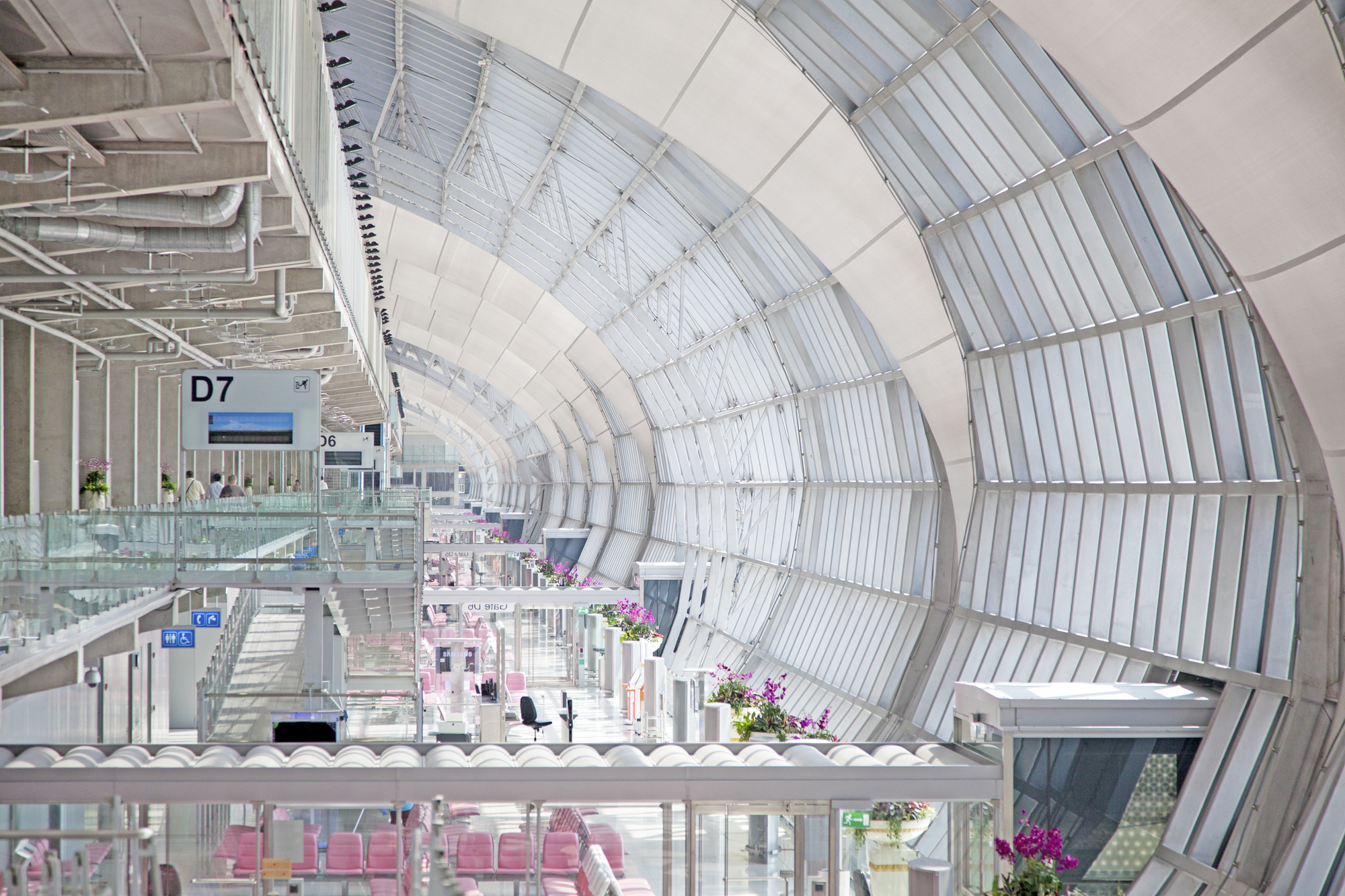 【2025】バンコク空港から市内への行き方4選 ！料金や所要時間も紹介