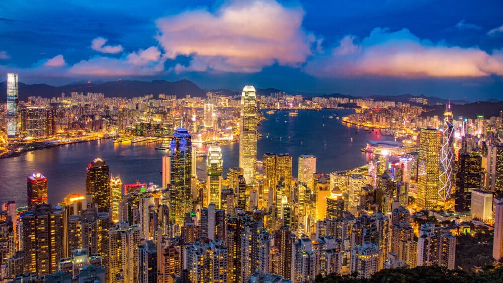 2025】香港のビクトリアピークを徹底解説！現地レポや行き方も紹介
