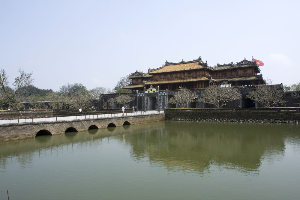 ダナンからフエの行き方5選｜鉄道・バス・日帰りツアー比較