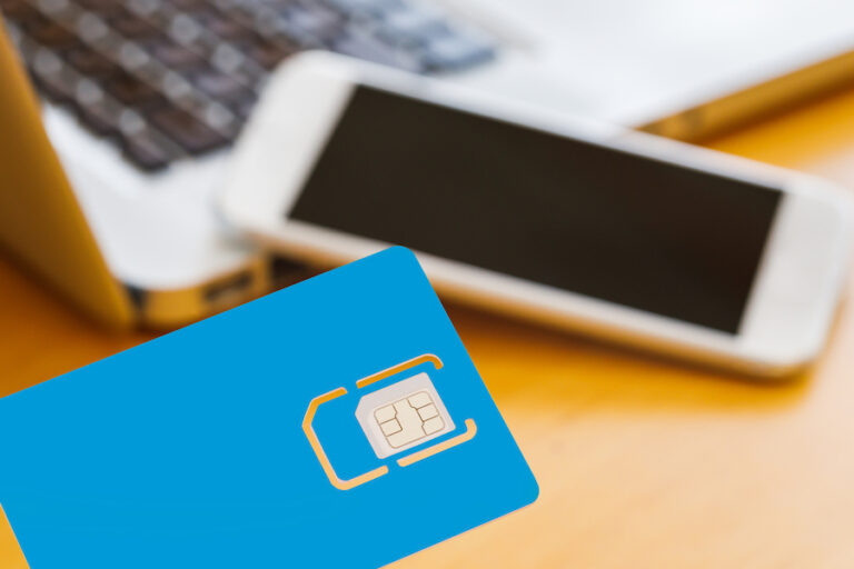 【2024】ハワイで使えるおすすめのSIMカードやeSIMは？日本で購入するのがお得