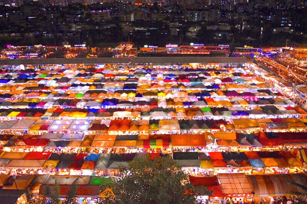 2025】タイ・バンコクでおすすめのナイトマーケット11選！新しいものや食べ物も紹介