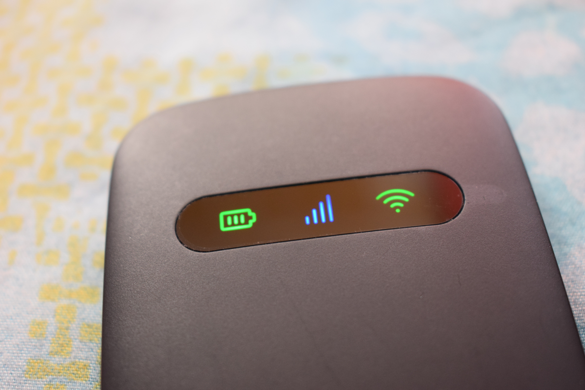 海外 wifi レンタル