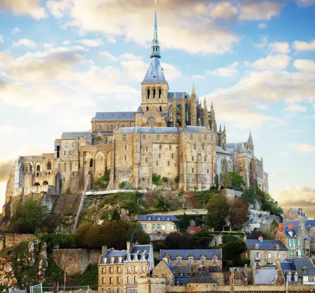 2025】モンサンミッシェルの魅力10選！絶景スポットと観光を楽しむコツ