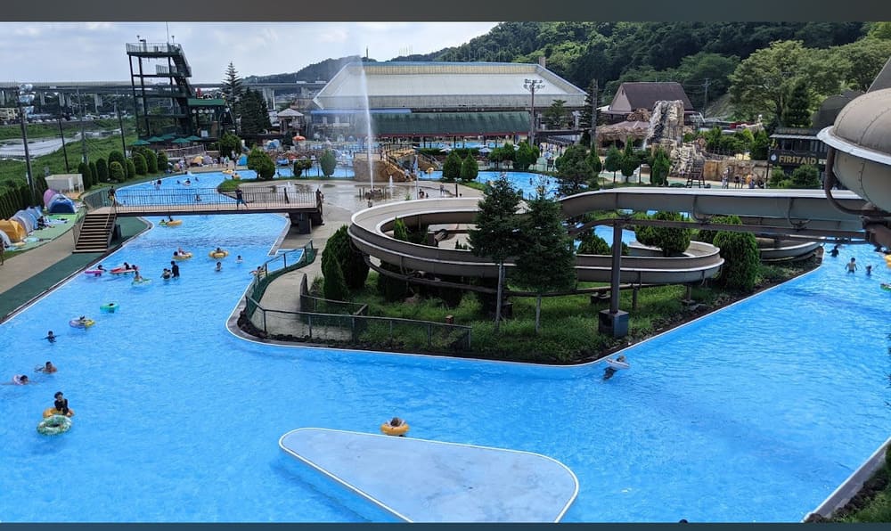 東京サマーランドのウォータースライダーおすすめ6選！種類が豊富