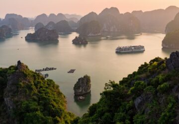 เที่ยวเวียดนาม ทัวร์เวียดนาม ล่องเรือ ดินเนอร์บนเรือ ฮาลองเบย์