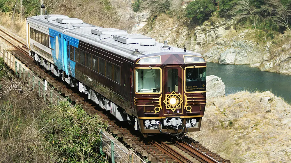 特色列車與主題新幹線：柯南、迪士尼、海賊王等