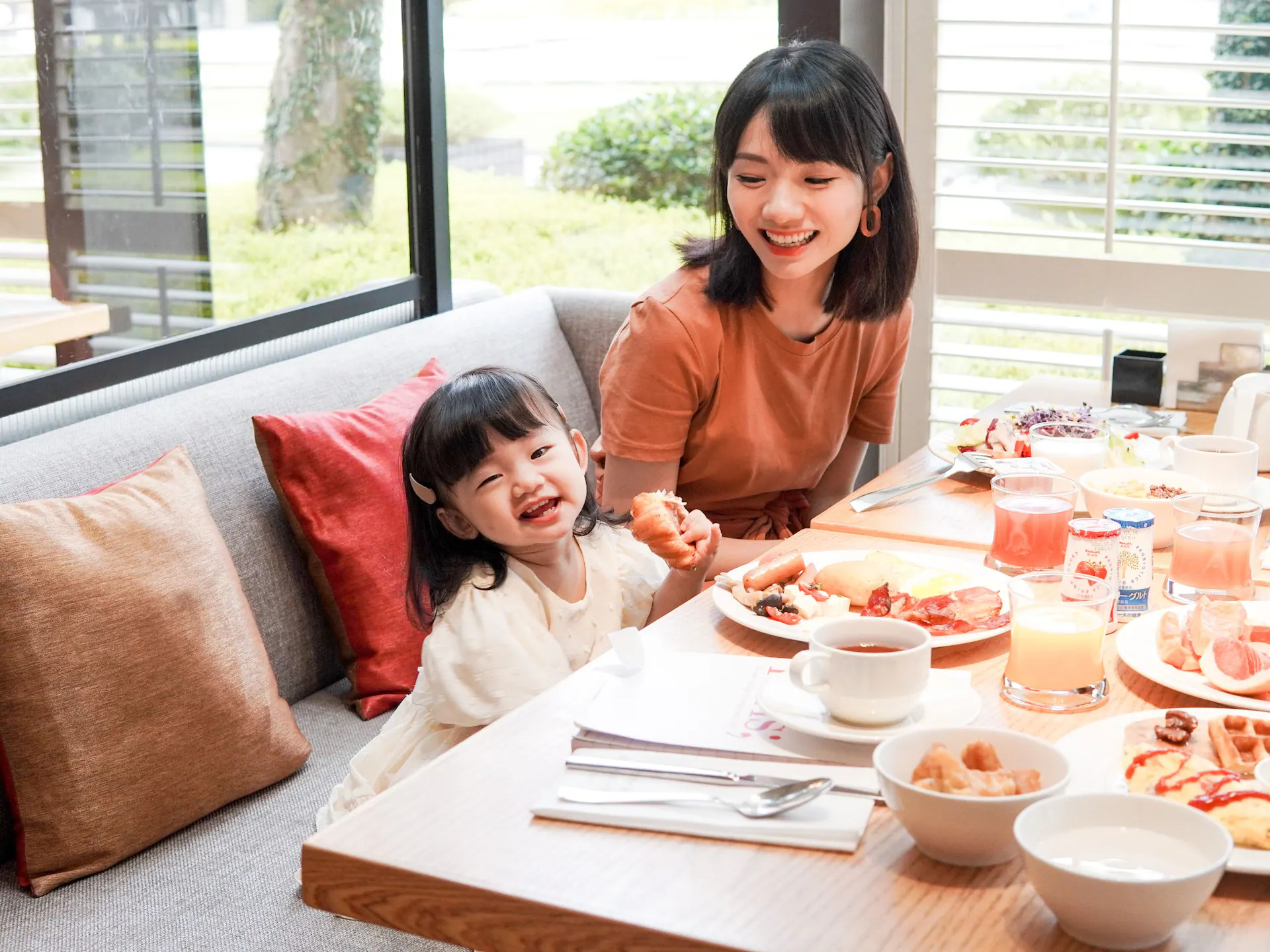 台北親子酒店終極指南：晶華 vs 君悅，泳池、嬰幼兒設施深度比較與推薦！