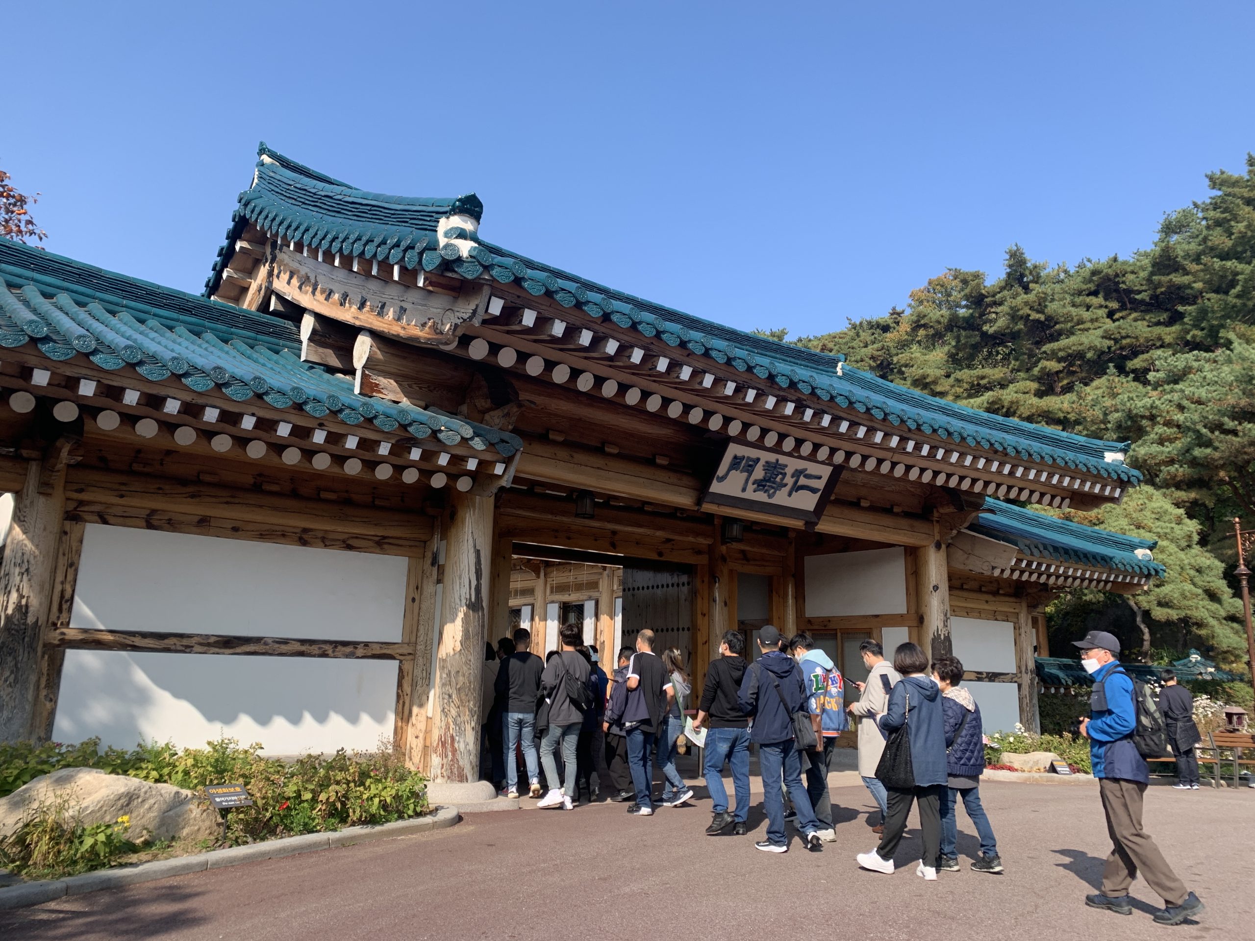 韓國】首爾景點2022｜韓國總統府青瓦臺74年首度開放交通、建築特色、打卡、路線全攻略