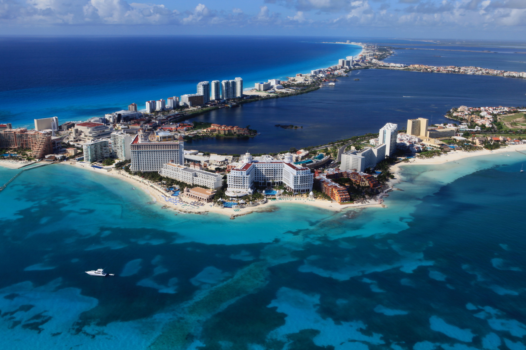 Mexico_Cancun_A(Fotolia)_127862571.jpg