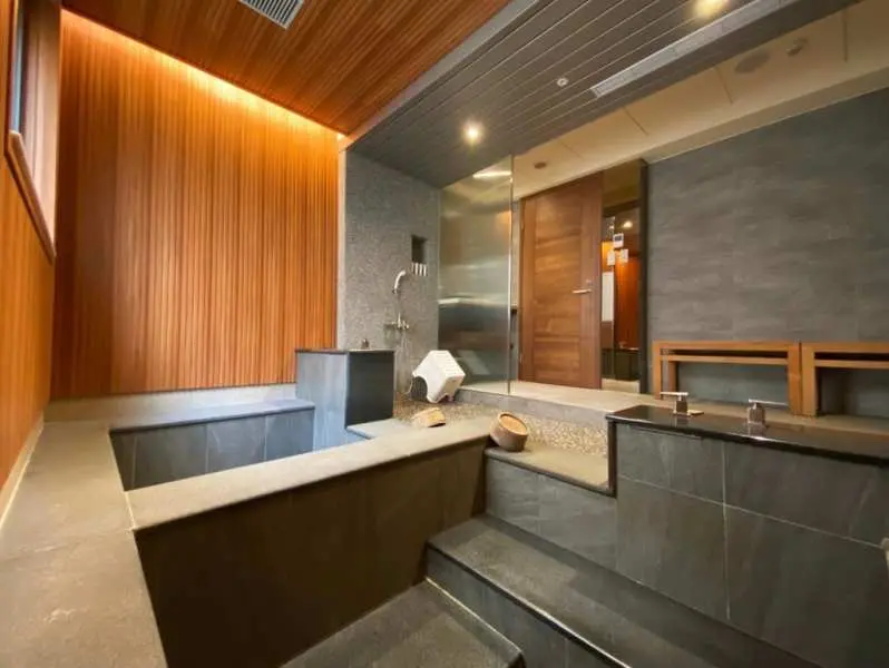 台北平價親子溫泉怎麼選？湯屋價格、兒童遊戲區設施比較攻略