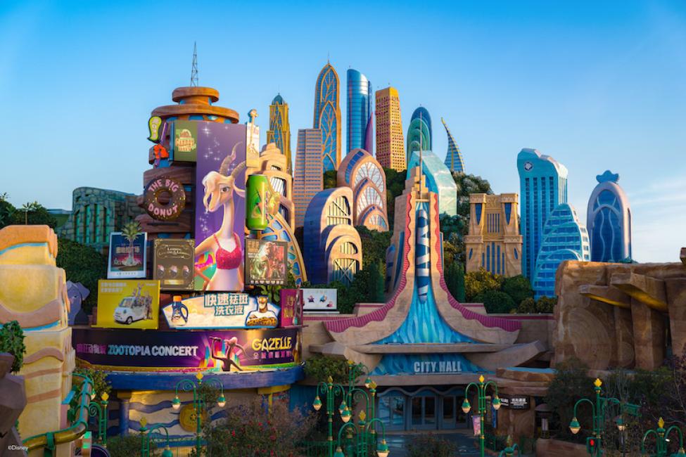 香港迪士尼 vs 上海迪士尼：哪個更適合你的夢幻之旅？