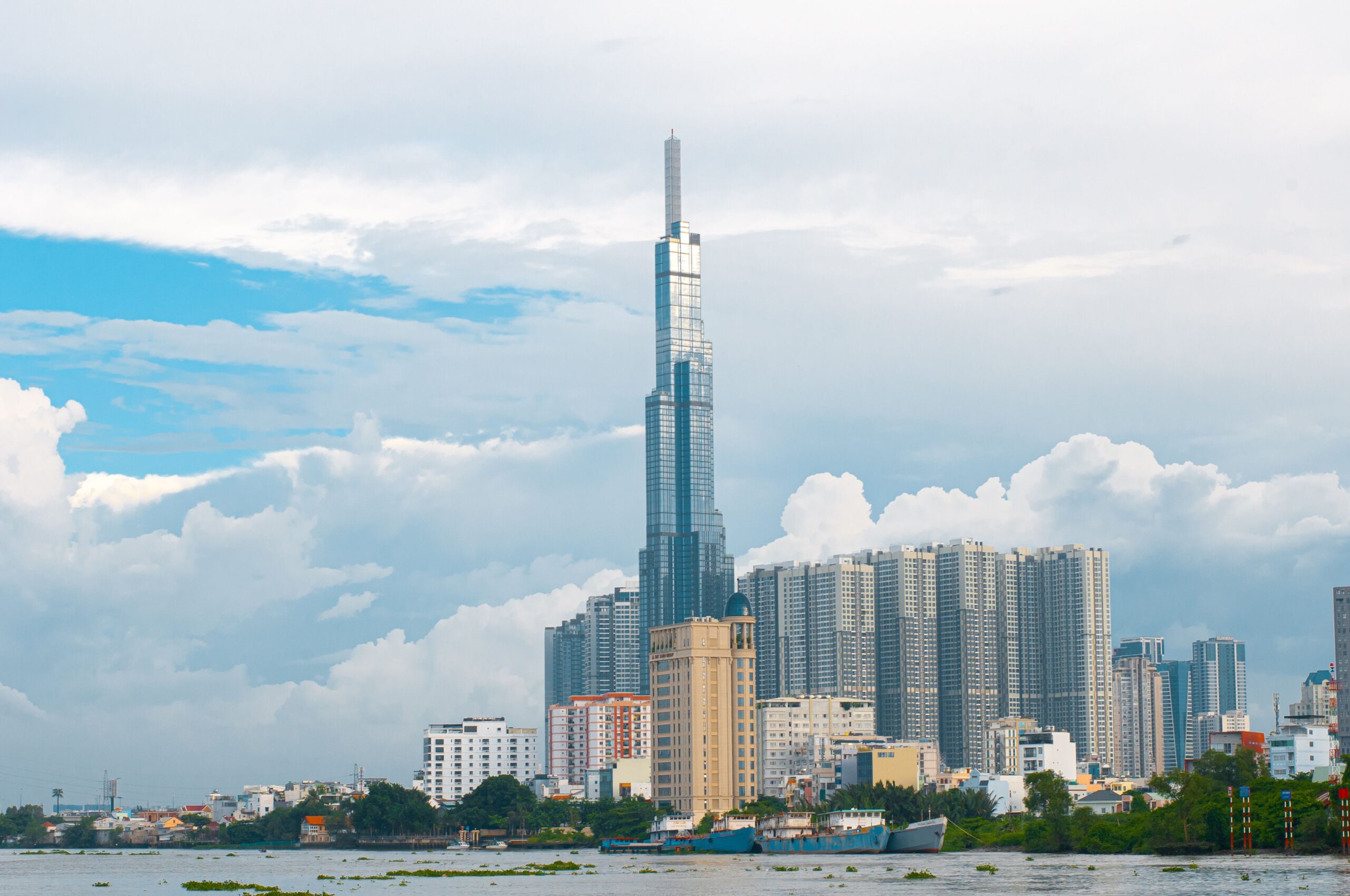 2026越南自由行懶人包：河內、峴港、胡志明市點揀好？南北越景點比較與順路行程教學