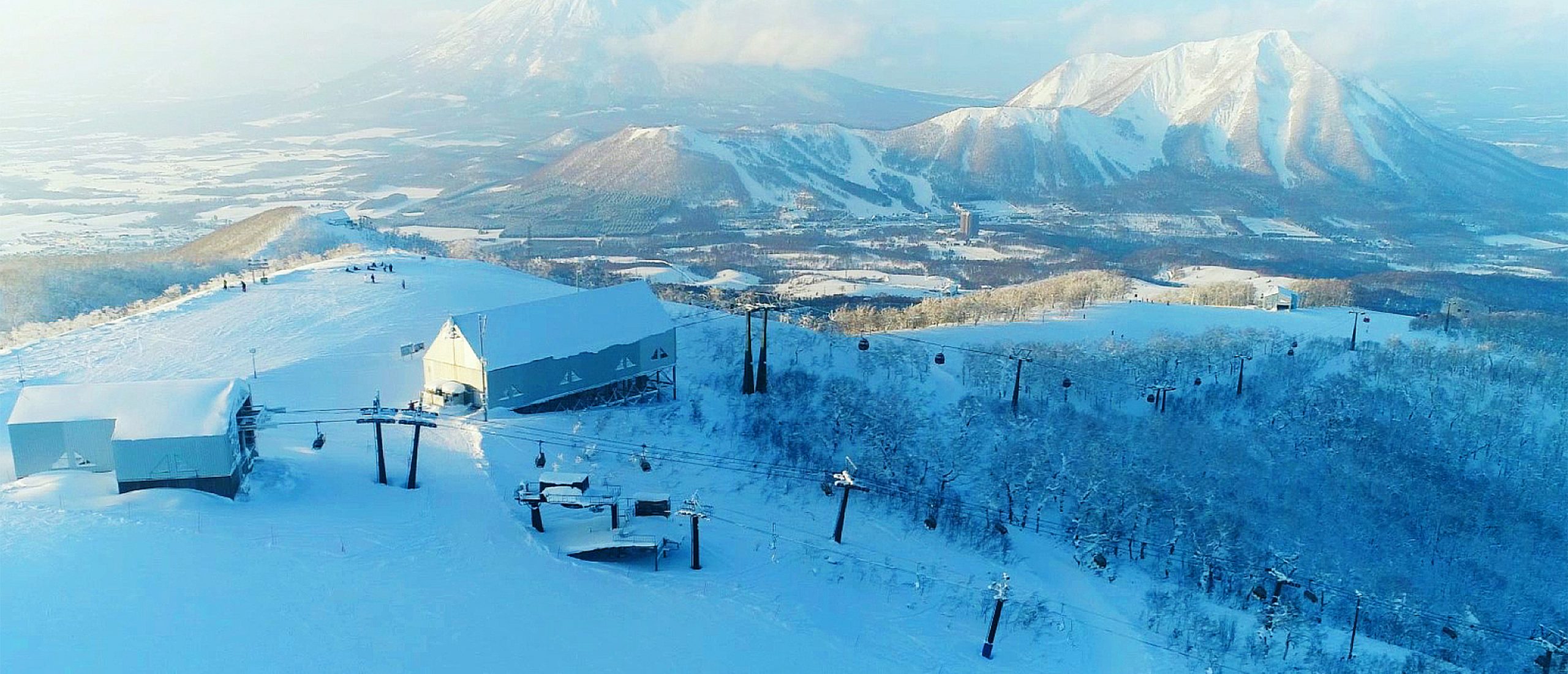 留壽都滑雪場全攻略2026：交通、住宿、三山雪道與溫泉一文看清