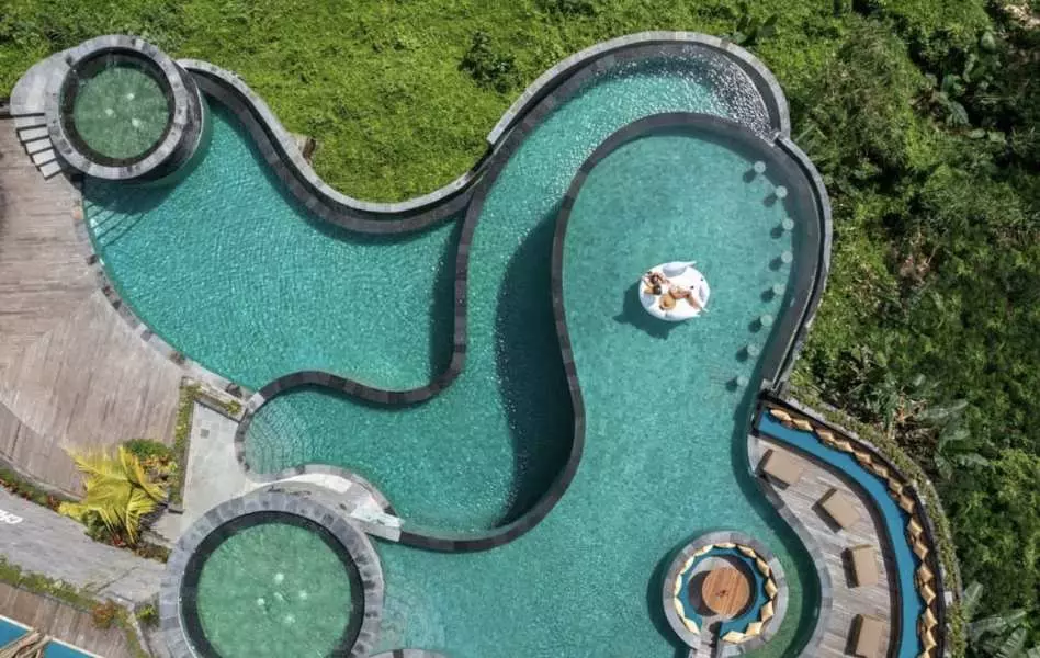 【2025峇里島自由行】一篇搞定！峇里島景點美食、交通、必買伴手禮全攻略