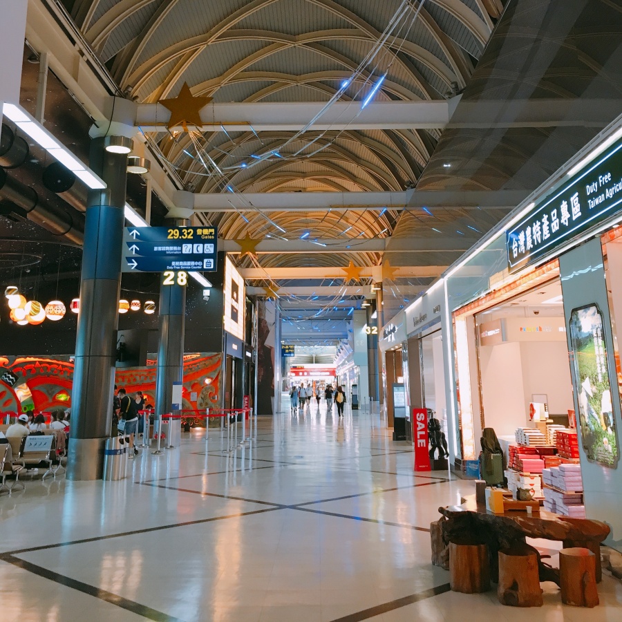 高雄小港機場》交通/機場接送推薦/餐廳免稅店/附近美食介紹