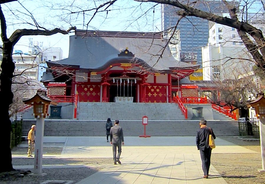 東京新宿景點推薦-新宿車站-花園神社