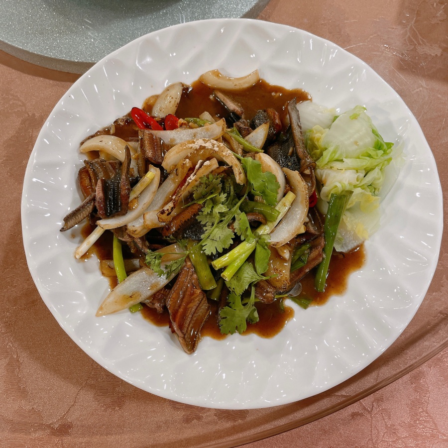 大東夜市＿附近美食＿阿霞飯店