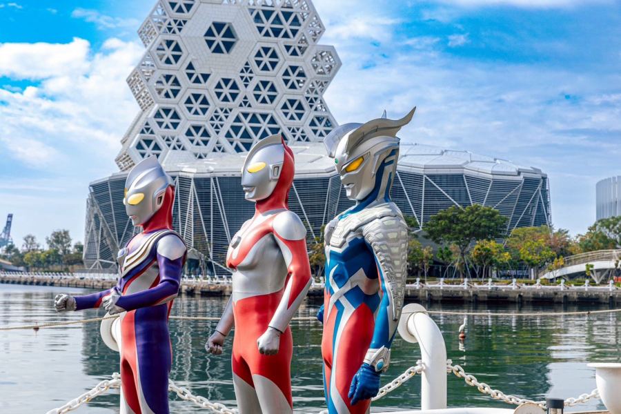高雄燈會超人力霸王登場！2026高雄主題燈會亮點、碼頭遊樂園活動攻略