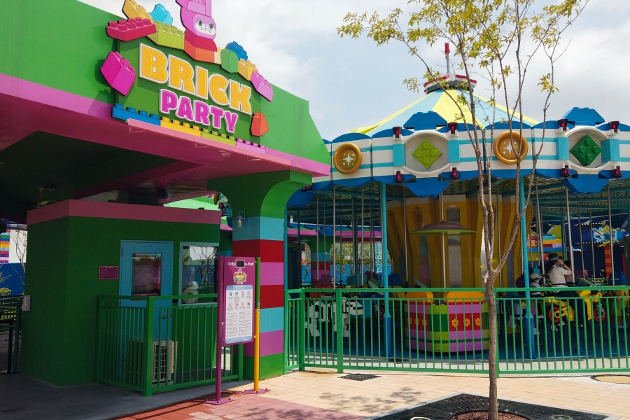 韓國樂高樂園-設施-積木樂園-旋轉木馬